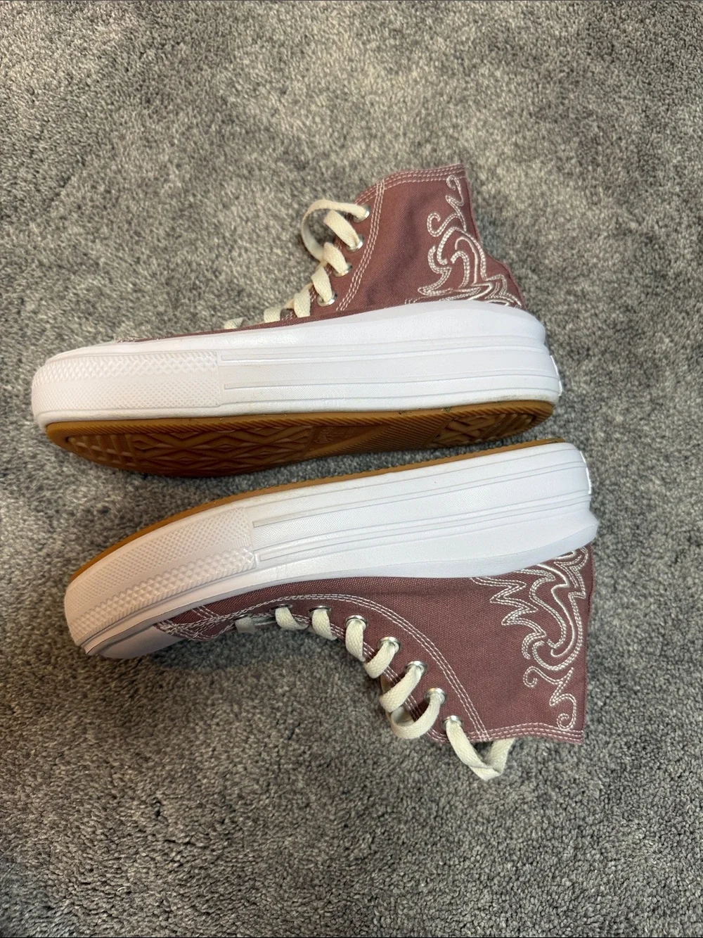 Converse high top